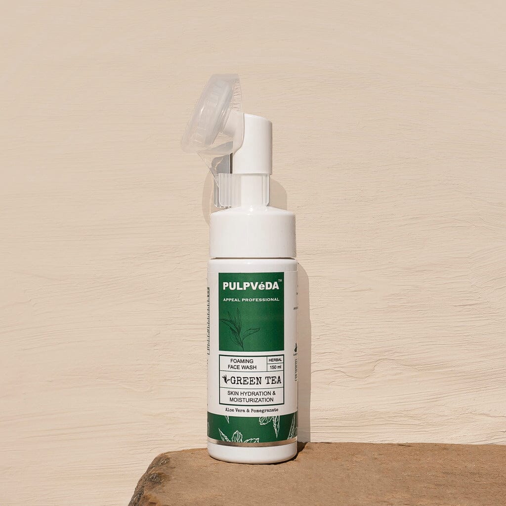 GREEN TEA FOAMING FACE WASH WITH ALOE VERA & POMEGRANATE 150 ML Pulpvéda